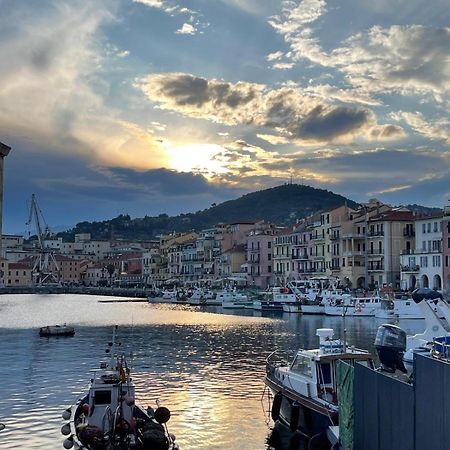 Casa Vacanza A 100 Metri Dal Mare Imperia Ngoại thất bức ảnh